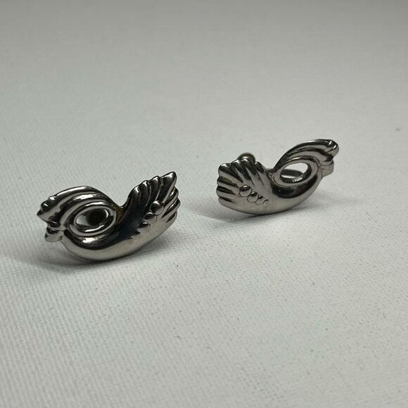 VINTAGE Silver Tone Winged Style Screwback Earrings - Picture 2 of 9